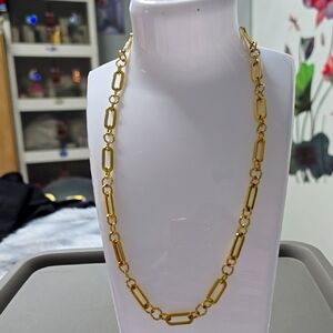 Elegant Gold Chain Necklace